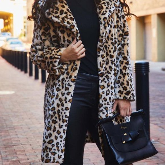 🎉HP🎉 NWT Juicy Couture Faux Fur Leopard Print - Picture 2 of 3